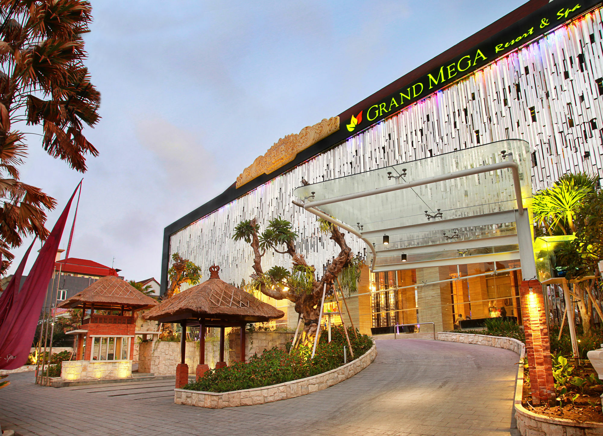 Grand Mega Resort & Spa Bali Kuta  Exterior photo